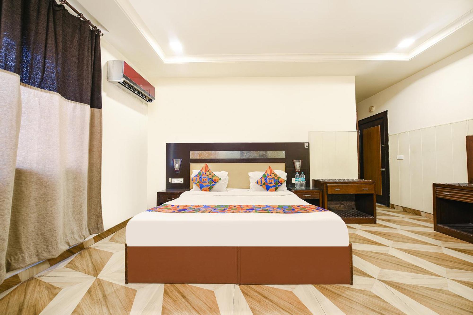 Fabhotel Grand Boutique Nueva Delhi Exterior foto